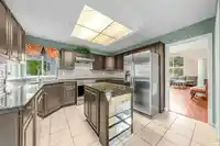 2806 SILVERBERRY COURT - thumbnail 4