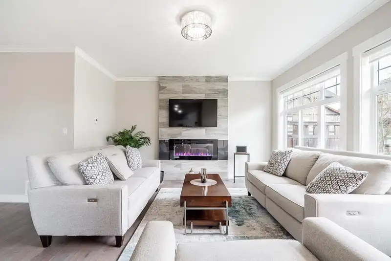 2 17033 FRASER HIGHWAY - photo 4 of 35