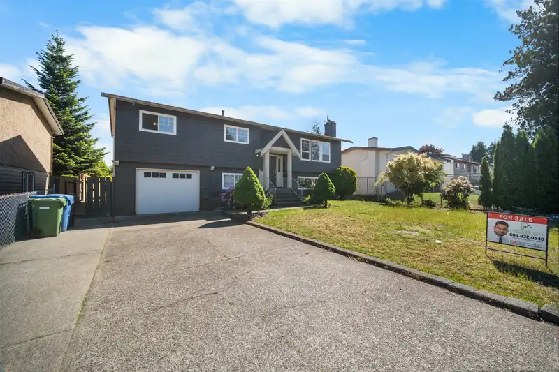 32138 ASTORIA CRESCENT - photo 2 of 30