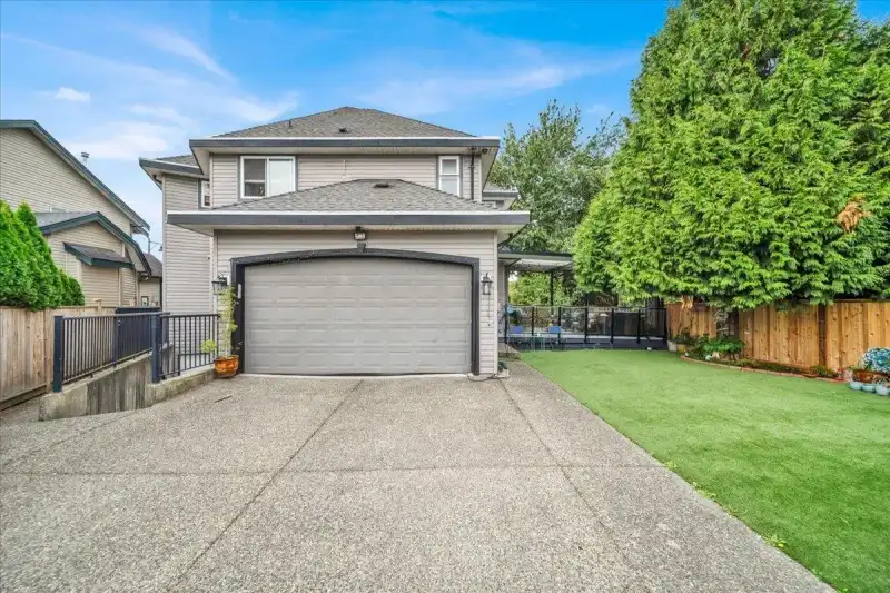 6358 167B STREET - photo 1 of 40
