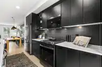 9 2886 MONTROSE AVENUE - thumbnail 6