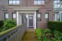 17 7039 MACPHERSON AVENUE - thumbnail 4
