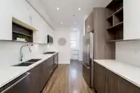 17 7039 MACPHERSON AVENUE - thumbnail 9