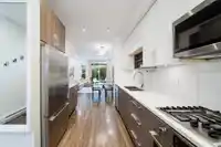 17 7039 MACPHERSON AVENUE - thumbnail 10