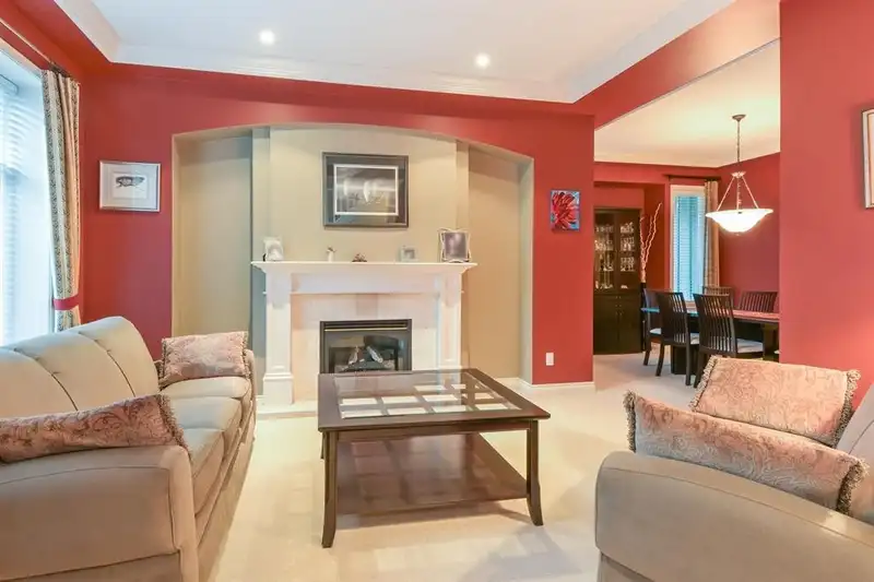 15560 36B AVENUE - photo 3 of 32
