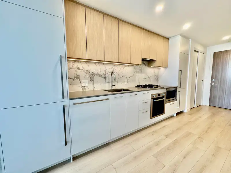 1007 6468 WILLINGDON AVENUE - photo 4 of 26