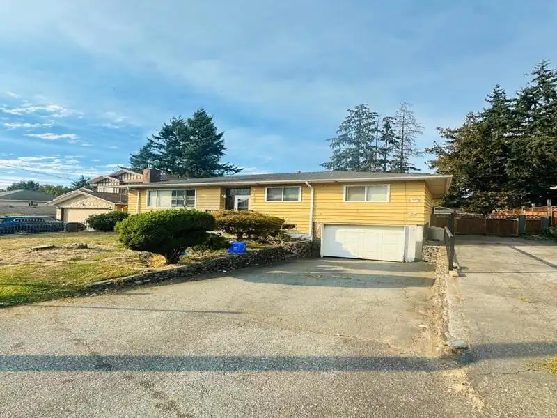 11435 88 AVENUE - photo 1 of 17