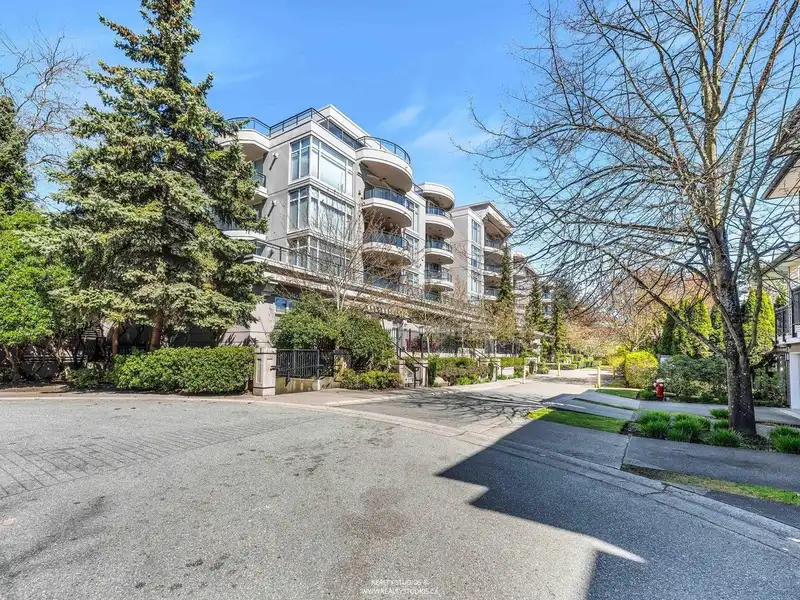 219 8480 GRANVILLE AVENUE - photo 1 of 36