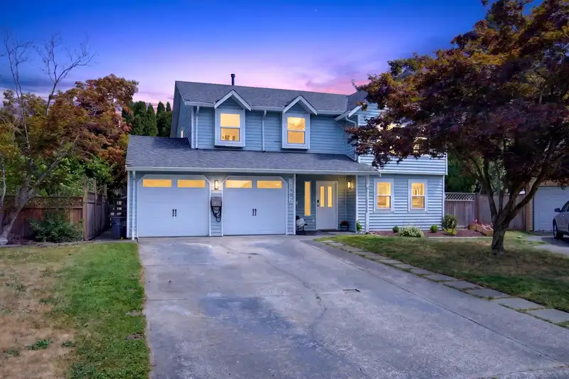 11902 BRUCE PLACE - photo 1 of 40