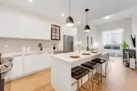 611 8117 200A STREET - thumbnail 8