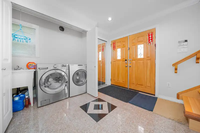 3320 E 43RD AVENUE - photo 2 of 27