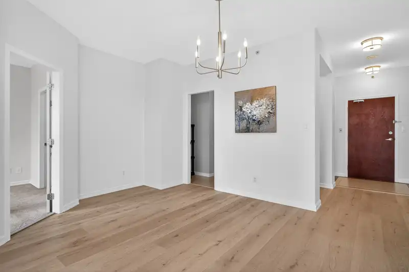 406 1551 FOSTER STREET - photo 4 of 25