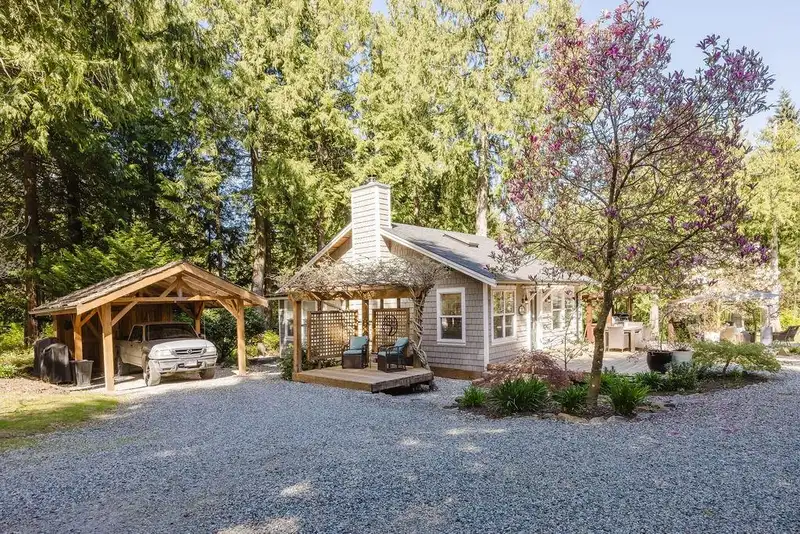 115 WILLIAMSONS LANDING ROAD - photo 1 of 40