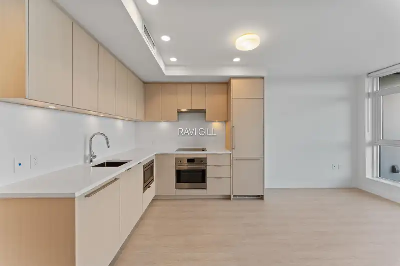 3012 13675 107A AVENUE - photo 3 of 18