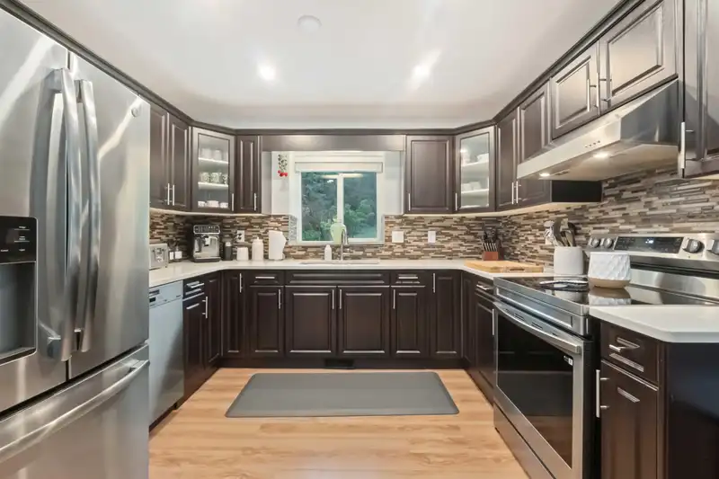27111 122 AVENUE - photo 4 of 40