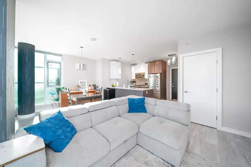 1201 6951 ELMBRIDGE WAY - photo 2 of 27