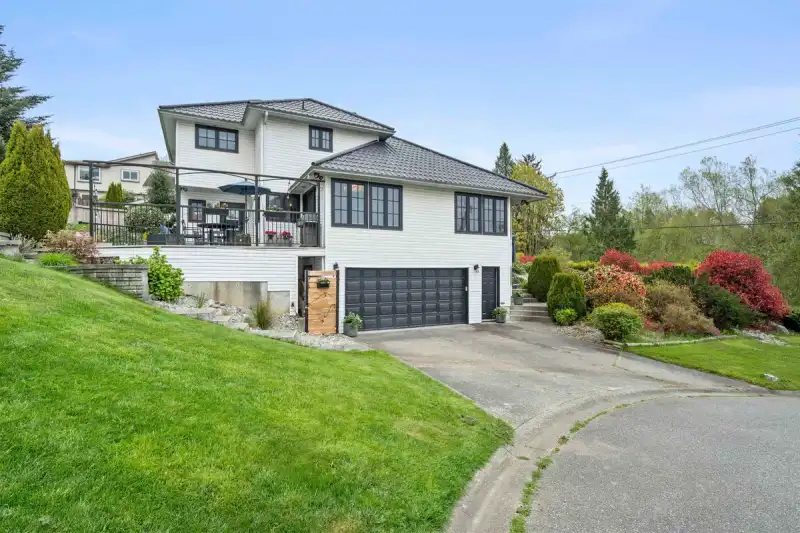 16071 8 AVENUE - photo 1 of 36