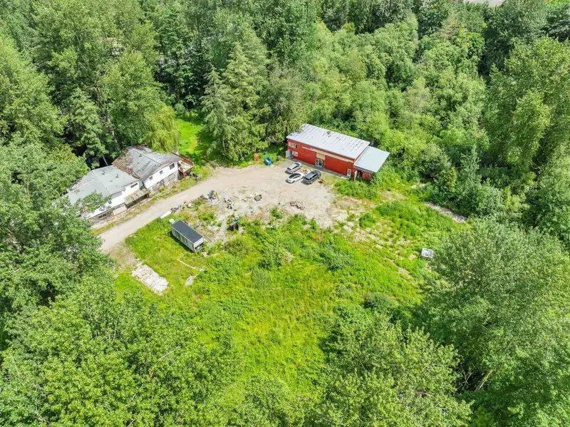 24258 16 AVENUE - photo 3 of 6