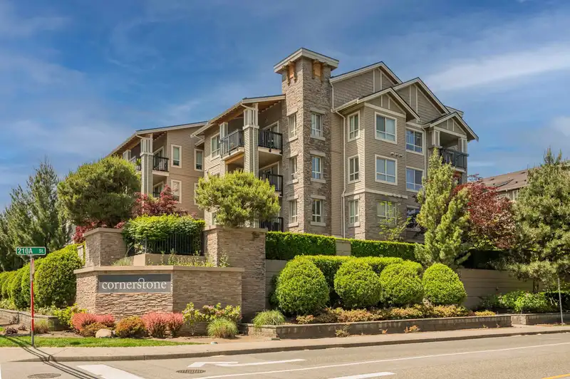 101 21009 56 AVENUE - photo 1 of 25