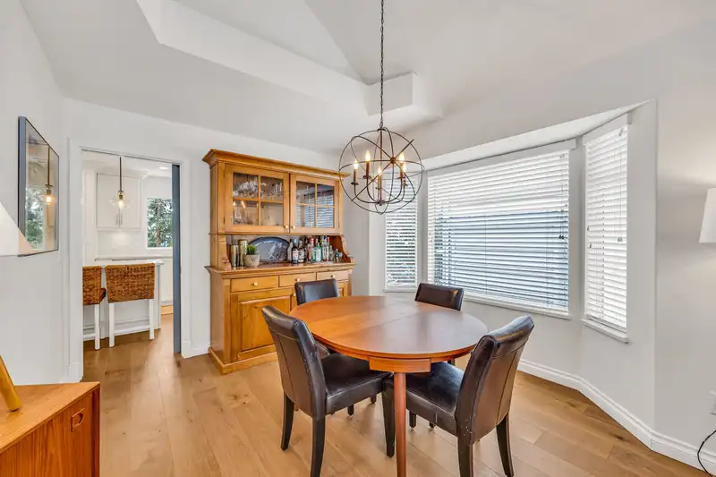 117 ASPENWOOD DRIVE - photo 4 of 31