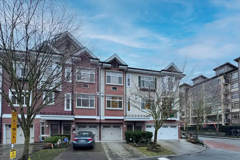 2 8068 207 STREET - photo 3 of 40