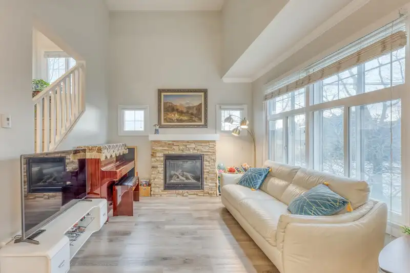 9 7171 STEVESTON HIGHWAY - photo 2 of 32