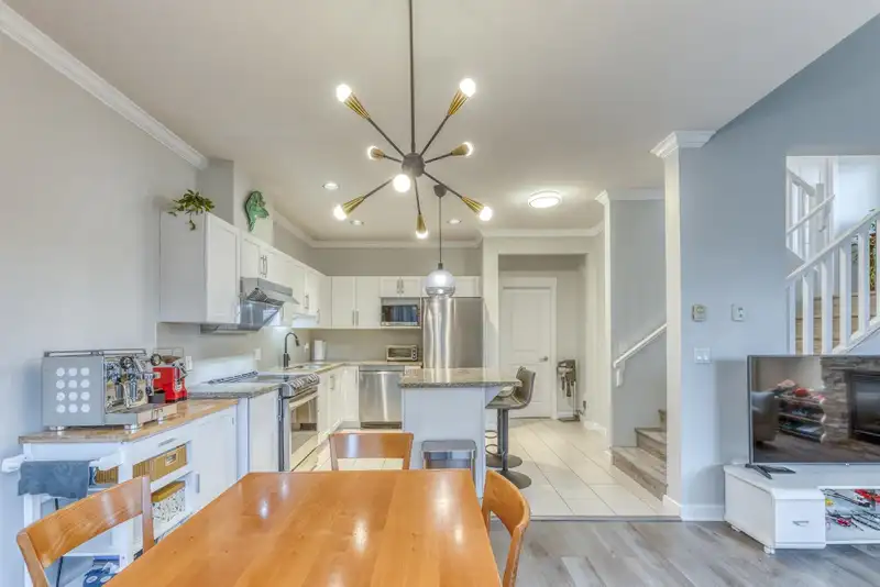 9 7171 STEVESTON HIGHWAY - photo 3 of 32