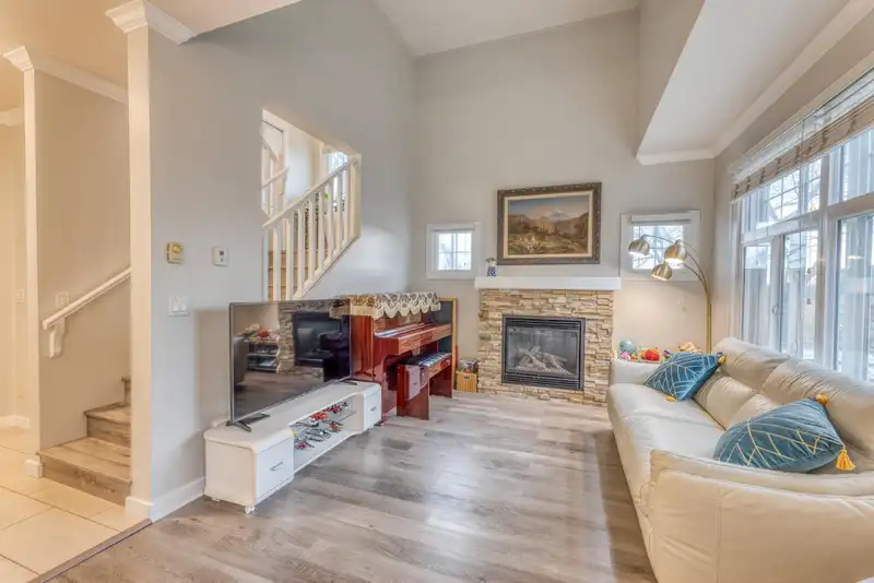 9 7171 STEVESTON HIGHWAY - photo 4 of 32