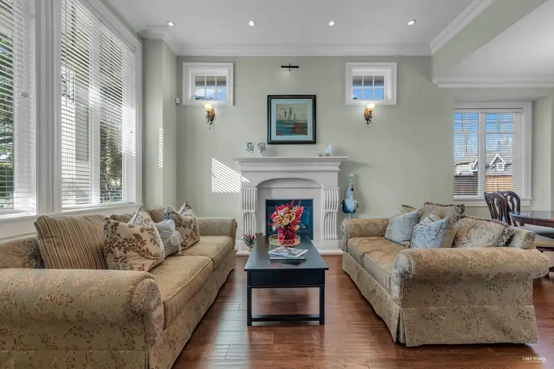 3317 BENTINCK PLACE - photo 3 of 40