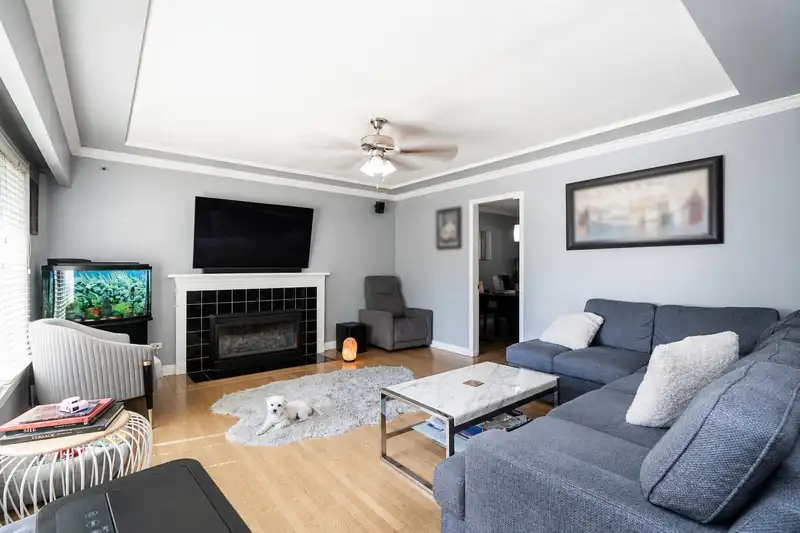 2873 E 54TH AVENUE - photo 4 of 35