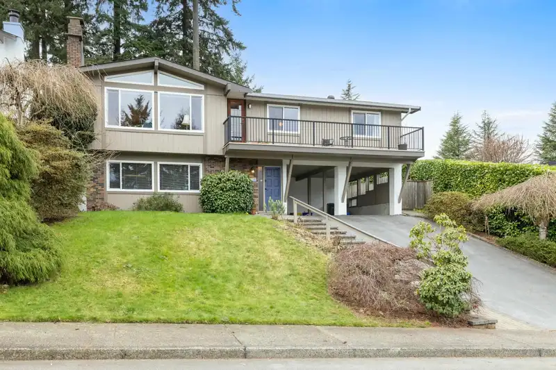 3156 COMPASS COURT - photo 3 of 40