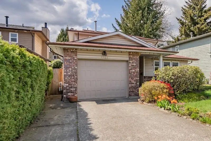 1304 HORNBY STREET - photo 2 of 30