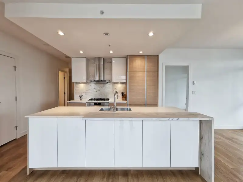 1105 6098 STATION STREET - photo 2 of 36