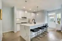 24 5510 ADMIRAL WAY - thumbnail 10