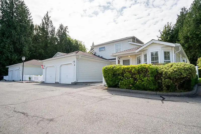 37 6537 138 STREET - photo 2 of 32