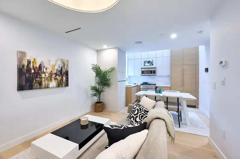 3674 W 1ST AVENUE - photo 1 of 22