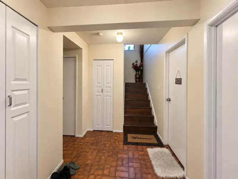 15097 95 AVENUE - photo 3 of 29