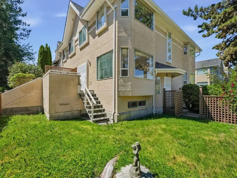 31 7311 MINORU BOULEVARD - photo 3 of 33
