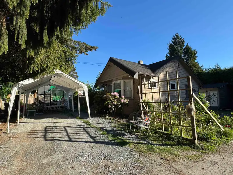2127 KING GEORGE BOULEVARD - photo 3 of 12