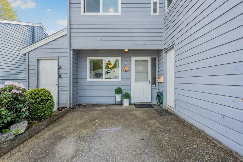 #7 9976 149TH STREET - photo 3 of 33