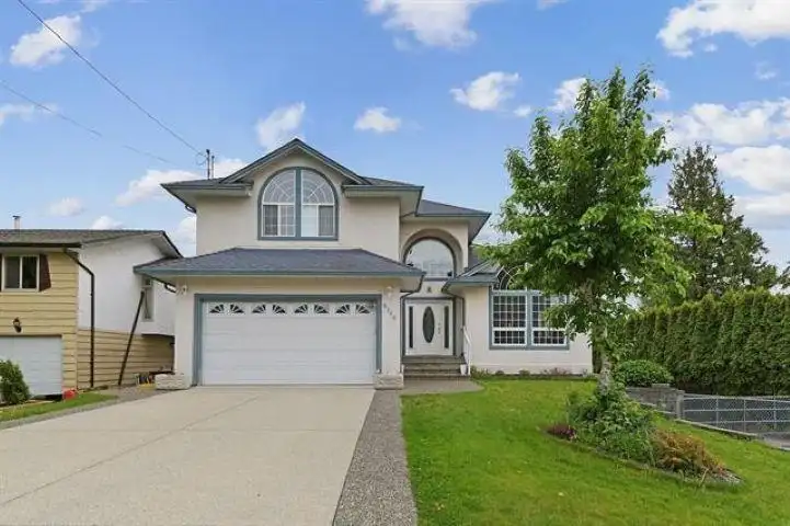 8164 SUMAC PLACE - photo 1 of 37