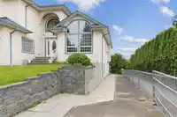 8164 SUMAC PLACE - thumbnail 5
