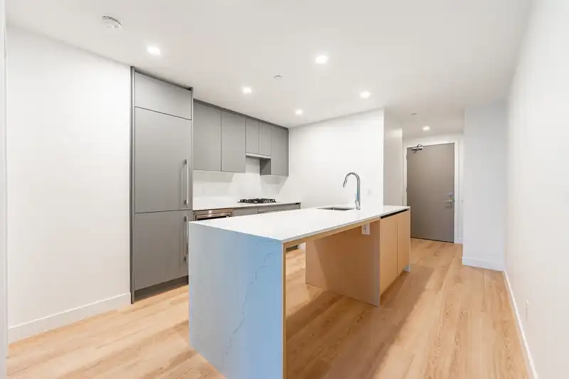 902 7977 LANSDOWNE ROAD - photo 3 of 24