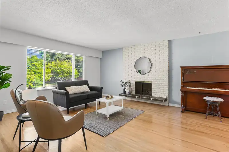 11663 MORRIS STREET - photo 3 of 27