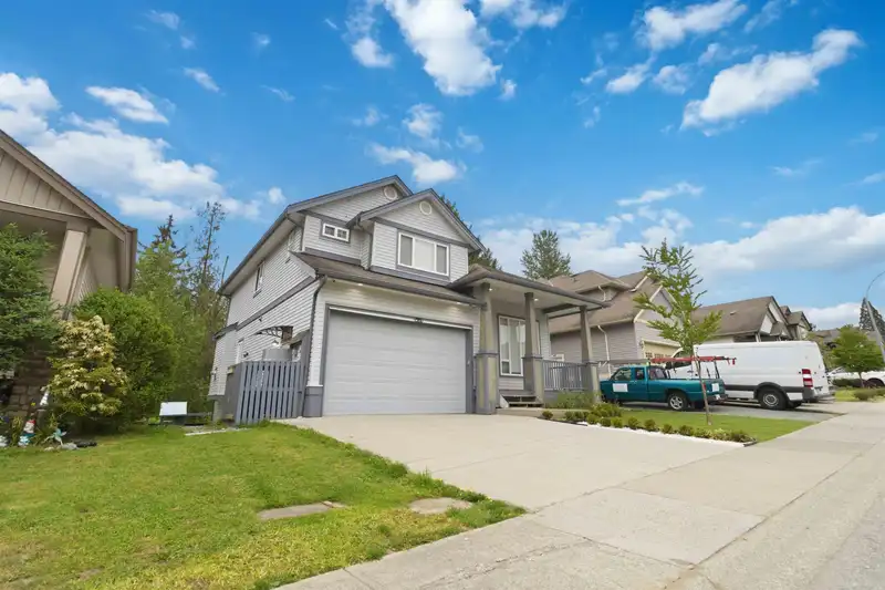 33133 DALKE AVENUE - photo 2 of 30