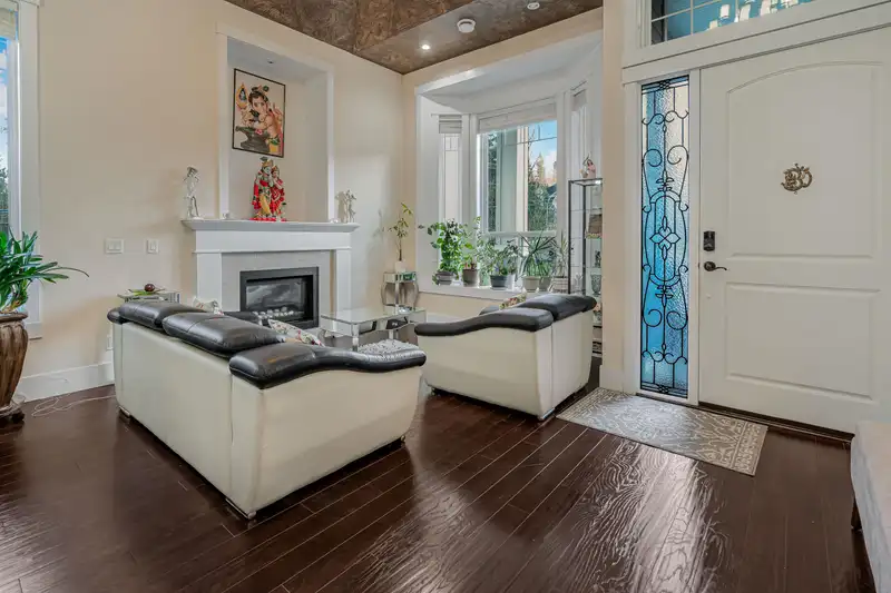 14799 63RD AVENUE - photo 3 of 40