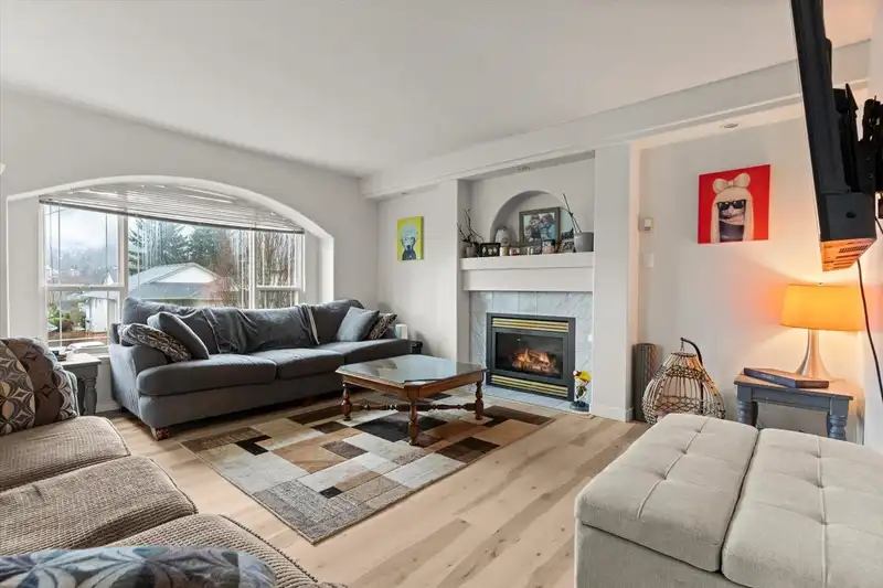 5635 VIEWPOINT PLACE - photo 4 of 28