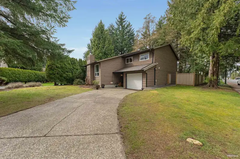 11766 81A AVENUE - photo 1 of 37