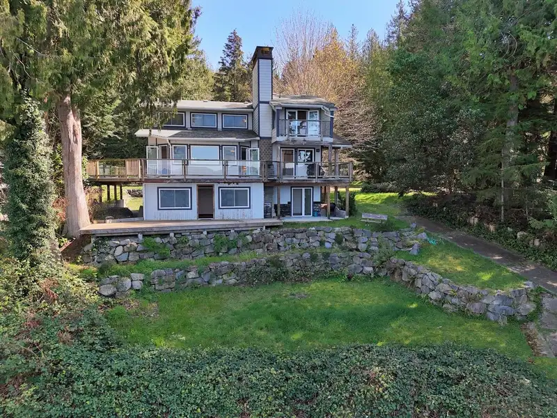 8429 REDROOFFS ROAD - photo 3 of 38