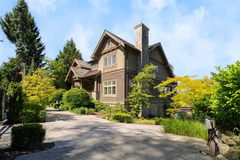 1093 WOLFE AVENUE - photo 1 of 40